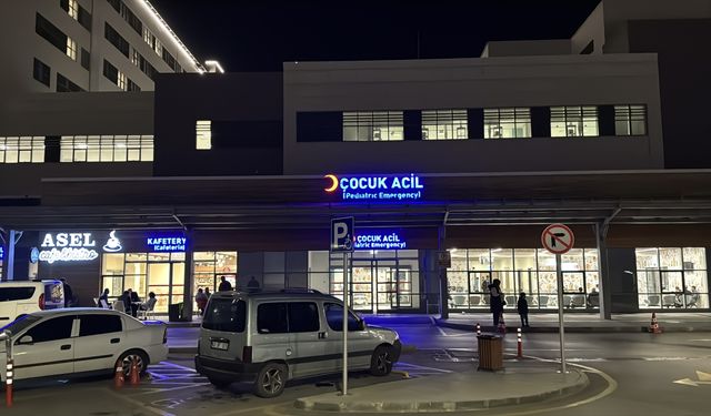 Kütahya'da yeni doğan bebek hastaneye kaldırıldı