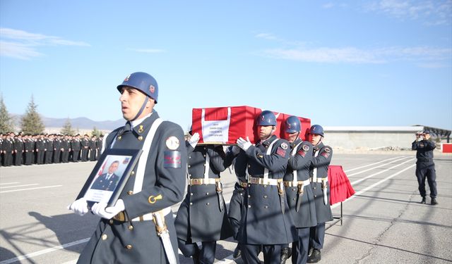 Niğde'de kalp krizi sonucu ölen Çamardı İlçe Jandarma Komutanı Deniz için tören düzenlendi