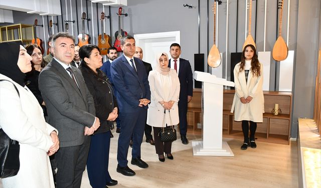 Şehit öğretmen Şenay Aybüke Yalçın görev yaptığı okulda anıldı