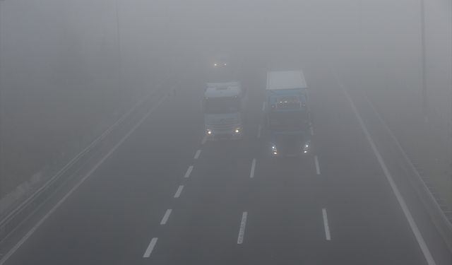 Bolu Dağı'nda sis etkili oldu