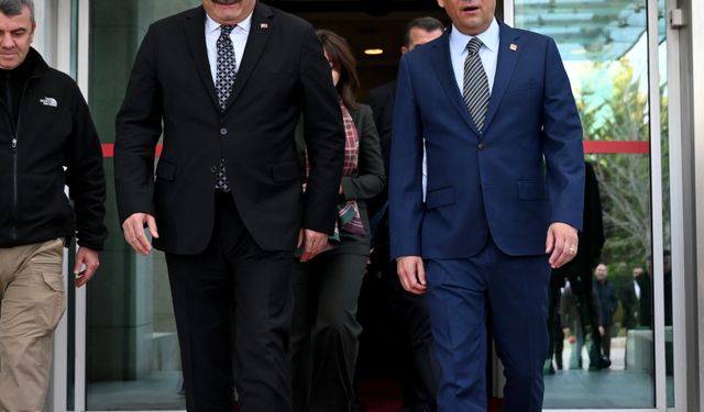 CHP Genel Başkanı Özel, Uyuşmazlık Mahkemesi Başkanı Güleç'i ziyaret etti