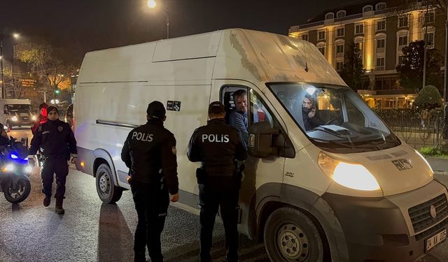 İstanbul'da polis ekipleri kent genelinde uygulama yaptı