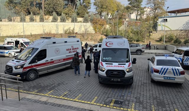 Kahramanmaraş'ta 17 öğrenci 'kaynağı belirsiz kokudan' etkilendi