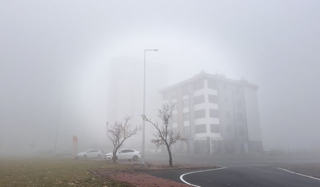 Kayseri'de sis etkili oldu