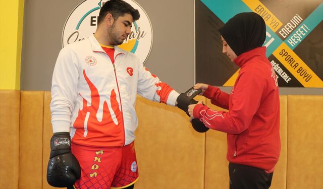 Kick boks, wushu ve muaythaide 22 madalya kazanan milli sporcu, Dünya Şampiyonası'na hazırlanıyor