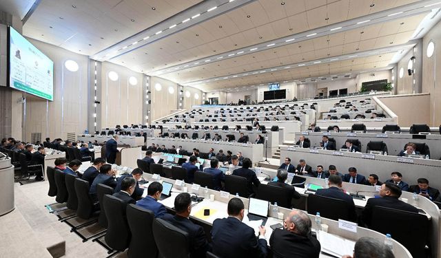 Kırgızistan meclisi Cokorku Keneş bütçeyi kabul etti