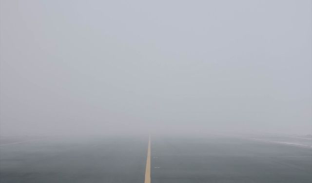 Sis nedeniyle Kırgızistan'da 11 uçuş iptal edildi