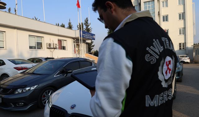 Mersin'de düğün konvoyunda yol kapatan 8 kişiye para cezası kesildi