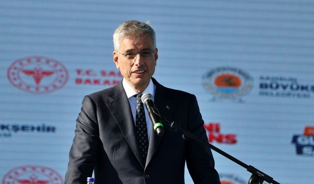 Sağlık Bakanı Memişoğlu, Samsun'da 100 ambulans teslim töreninde konuştu: