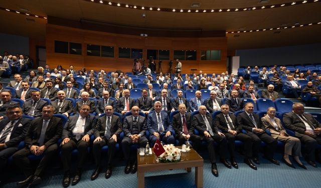 Ticaret Bakanı Ömer Bolat, kasım ayı dış ticaret verilerini açıkladı: (1)