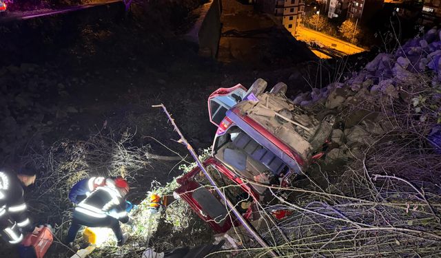 Trabzon'da otomobilin şarampole devrildiği kazada 1 kişi öldü, 3 kişi yaralandı
