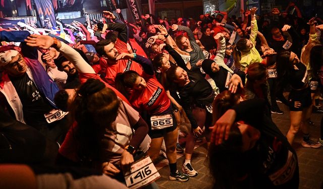 Yılın en uzun gecesinde Kapalı Çarşı'da yarıştılar