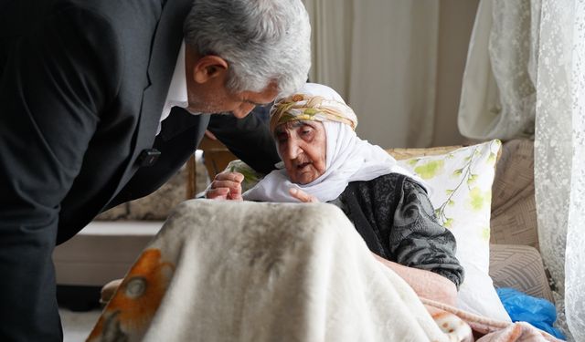 105 yaşında AK Parti'ye üye oldu