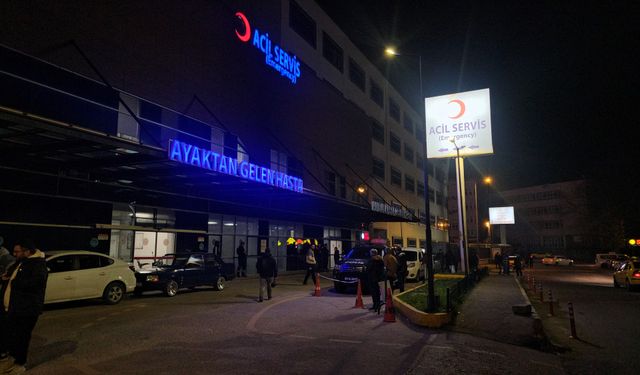 Akrabasını bıçakla öldürdü