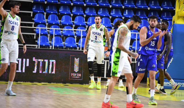 Bnei Herzliya - TOFAŞ: 82-81