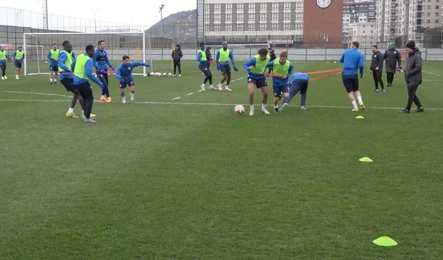 Çaykur Rizespor Teknik Direktörü Uçar: Zor bir ikinci yarı bizi bekliyor