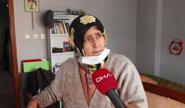 İstanbul- Sultangazi'de yıkımı yapılan binanın bitişiğindeki 5 katlı apartmanın tüm dairelerinde hasar oluştu; balkon duvarı yıkıldı