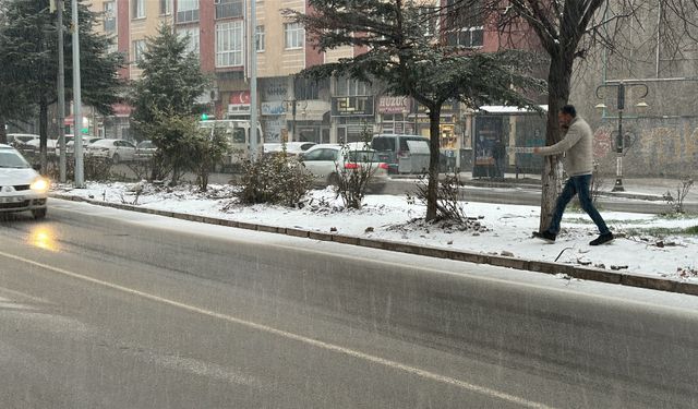 Kütahya'da kar yağışı