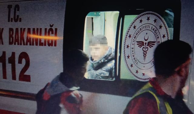 Polisin 'dur' ihtarına uymayan çocuk sürücü, kaçarken kaza yapıp yaralandı