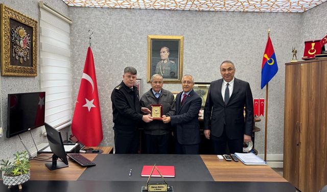 70 milyon TL'lik mal varlığını Jandarma Asayiş Vakfı'na bağışladı