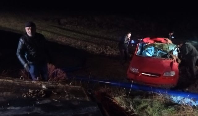 Beypazarı'nda otomobil şarampole uçtu: 3 yaralı