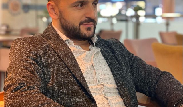 Eski belediye başkanı, bıçaklı saldırıda öldürüldü