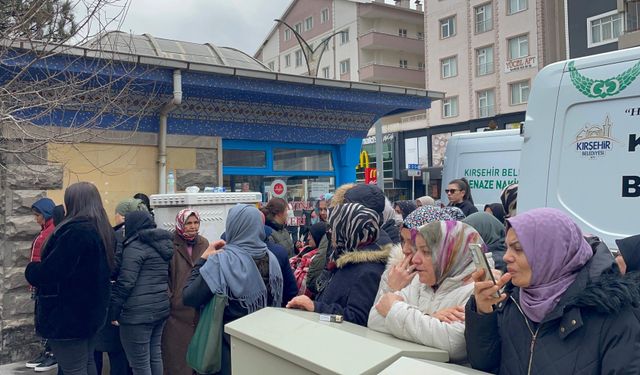 Eski erkek arkadaşı tarafından öldürülen Gözde toprağa verildi