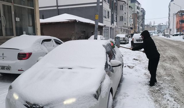 Kars'ta kar yağışı ve soğuk hava etkili oluyor