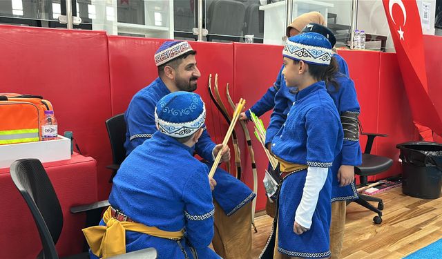 Kütahya'da Geleneksel Türk Okçuluğu şöleni başladı