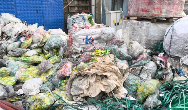 Mersin'de geri dönüşüm tesisinde yangın (2)