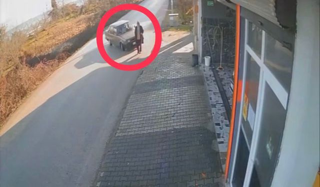 Otomobilin çarptığı yaya metrelerce savruldu; o anlar kamerada