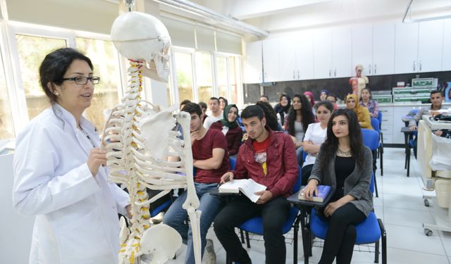 YÖK, 398 araştırmacıyı Türk üniversitelerinde görevlendirdi