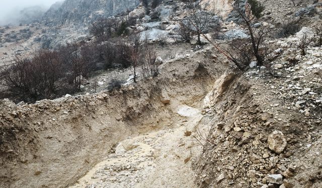 Adıyaman'da heyelan riski nedeniyle 2 ev tahliye edildi