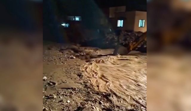 Adıyaman'da sağanak, sele neden oldu