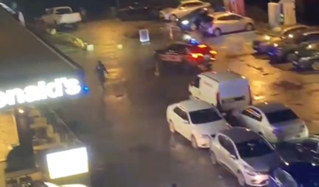 AVM otoparkındaki bıçaklı kavga kamerada