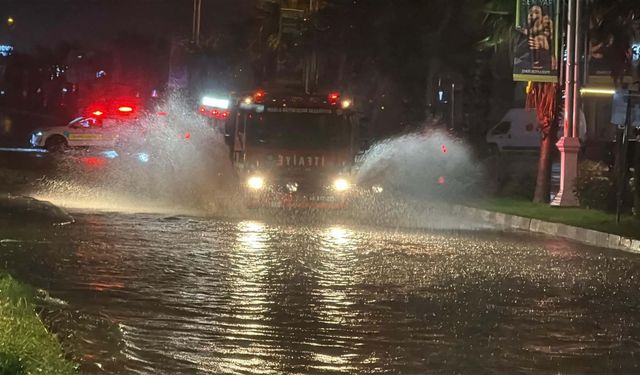 Bodrum'da yağış uyarısının ardından okullara 1 gün ara verildi