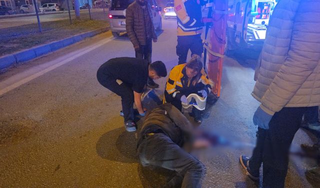 Bursa- Yalova karayolunda motosiklet yayaya çarptı: 2 yaralı