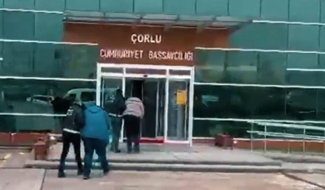 Çöp poşetlerinde uyuşturucu ele geçirildi; 2 tutuklama