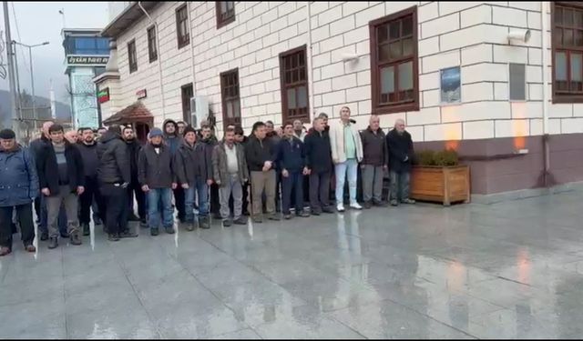 Eşini ve ilişkisi olduğunu iddia ettiği emlakçıyı öldüren emekli polis adliyede (2)