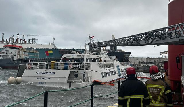 Gemide mahsur kalan 6 personel, sepetli merdivenle kurtarıldı