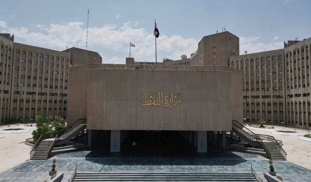 Irak'ta petrol rafinerisinde yangın: 1 ölü, 13 yaralı