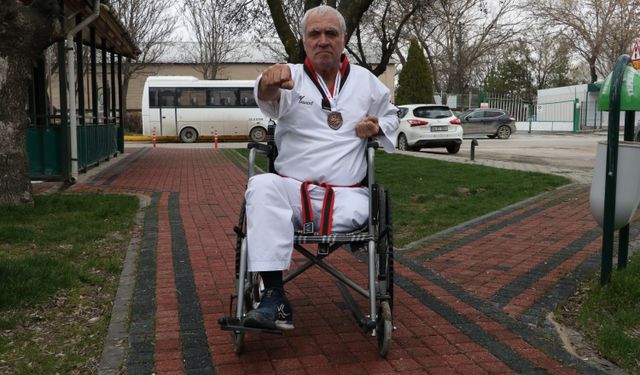 Kazada bacağını kaybedince eve kapandı, muhtar sayesinde başladığı tekvandoda Türkiye 3'üncüsü oldu