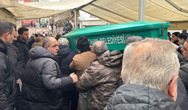 Otobüs kazasında hayatını kaybeden sürücü toprağa verildi