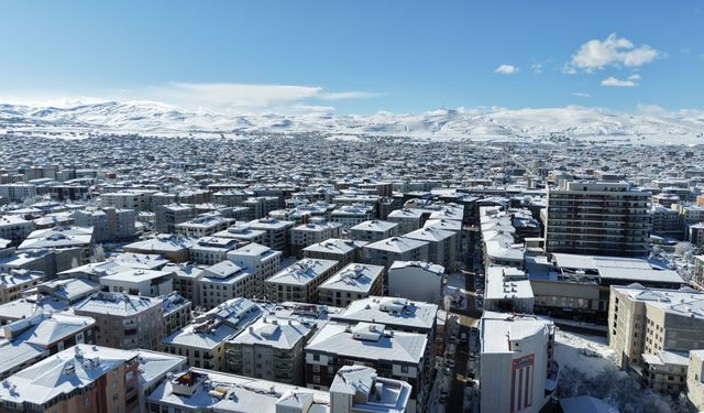 Van'da kardan 390 yerleşim yerinin yolu kapandı, okullar tatil edildi/ Ek fotoğraflar