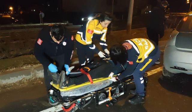 Yola düşen yatak, kazaya neden oldu; 1 yaralı