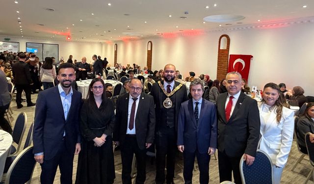 Londra Türk Birliği’nin 3. Geleneksel İftarında Diplomasi ve Toplum Aynı Sofrada Buluştu