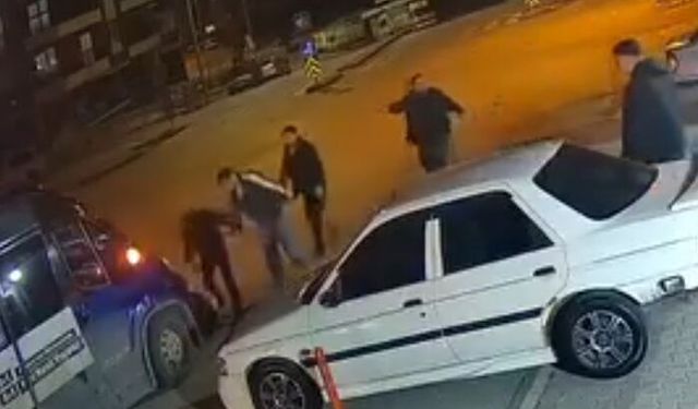 Ankara'da sokakta darp olayının şüphelisi 3 kişi yakalandı; olay anı kamerada