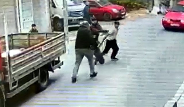 Annesinin cenazesinden dönüşte darbedildi: Çift görüyorum, iyi değilim, şikayetçiyim