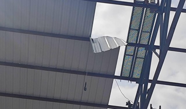 Çatıdan düşen işçi öldü