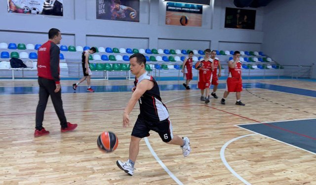 Down Sendromlular Basketbol Milli Takımı Antrenörü Ercan: Başarılarla ailelerin bakış açısı değişti / Ek fotoğraflar